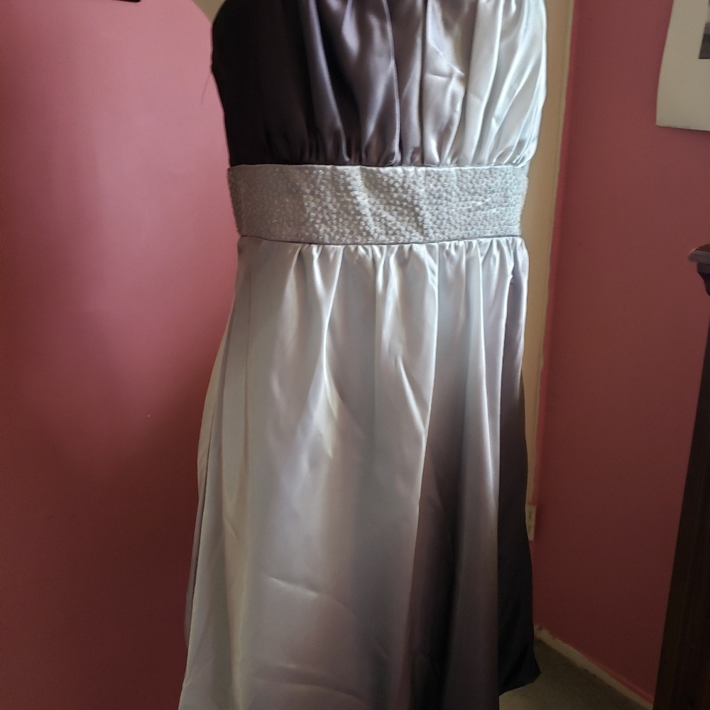 Dress - Picture 4 of 4